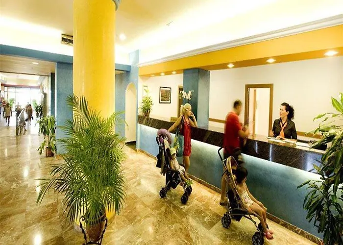 Monarque Torreblanca Отель